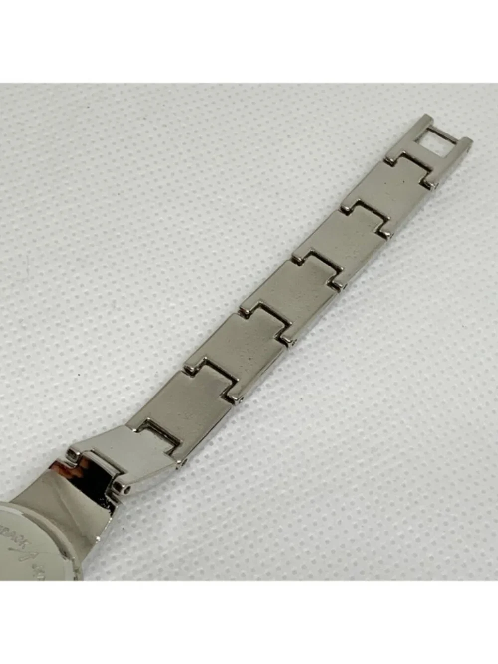 Silver tone women’s watch quartz analog blue dial 23mm  links bracelet running